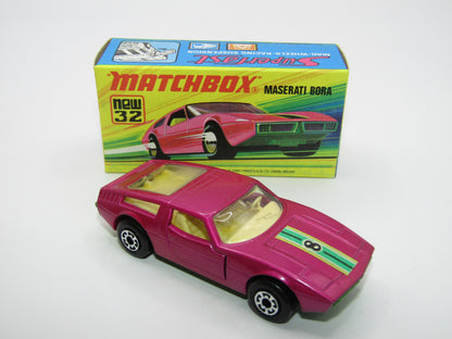 Matchbox Superfast No 32B Maserati Bora METALLIC GREEN base