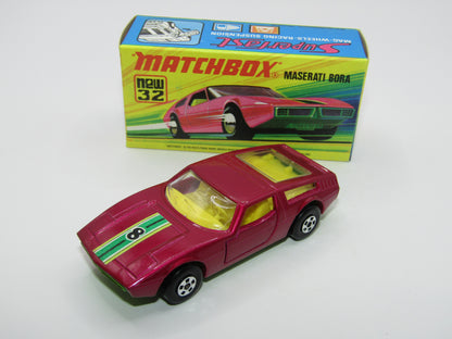 Matchbox Superfast No 32B Maserati Bora DARK Magenta, LIME GREEN Base
