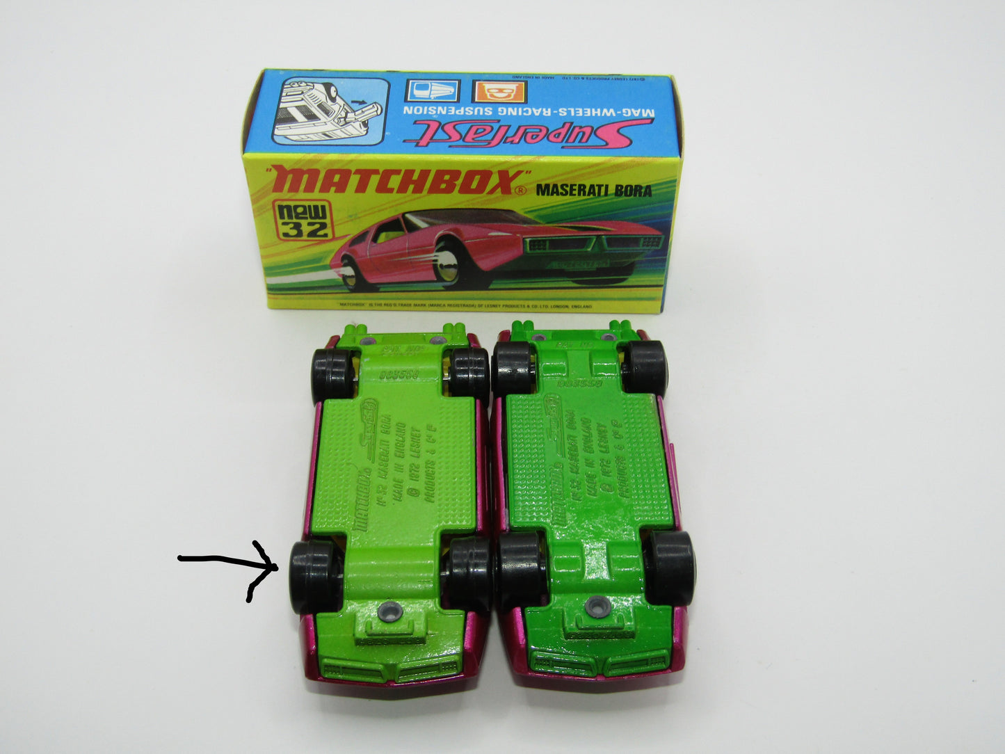 Matchbox Superfast No 32B Maserati Bora DARK Magenta, LIME GREEN Base
