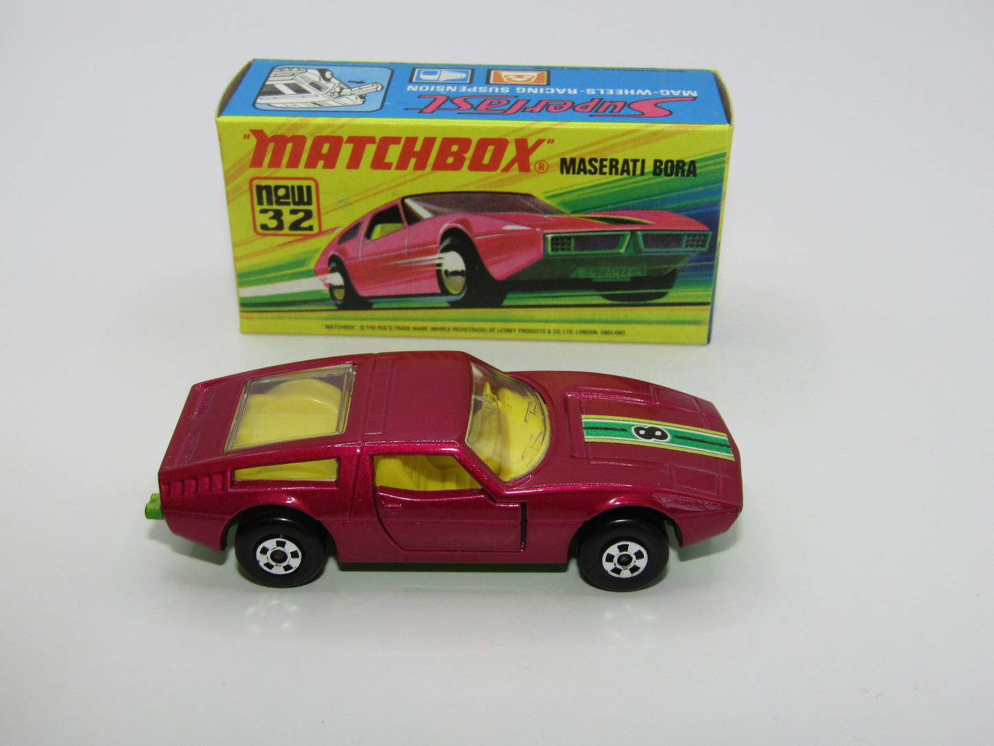 Matchbox Superfast No 32B Maserati Bora DARK Magenta, LIME GREEN Base