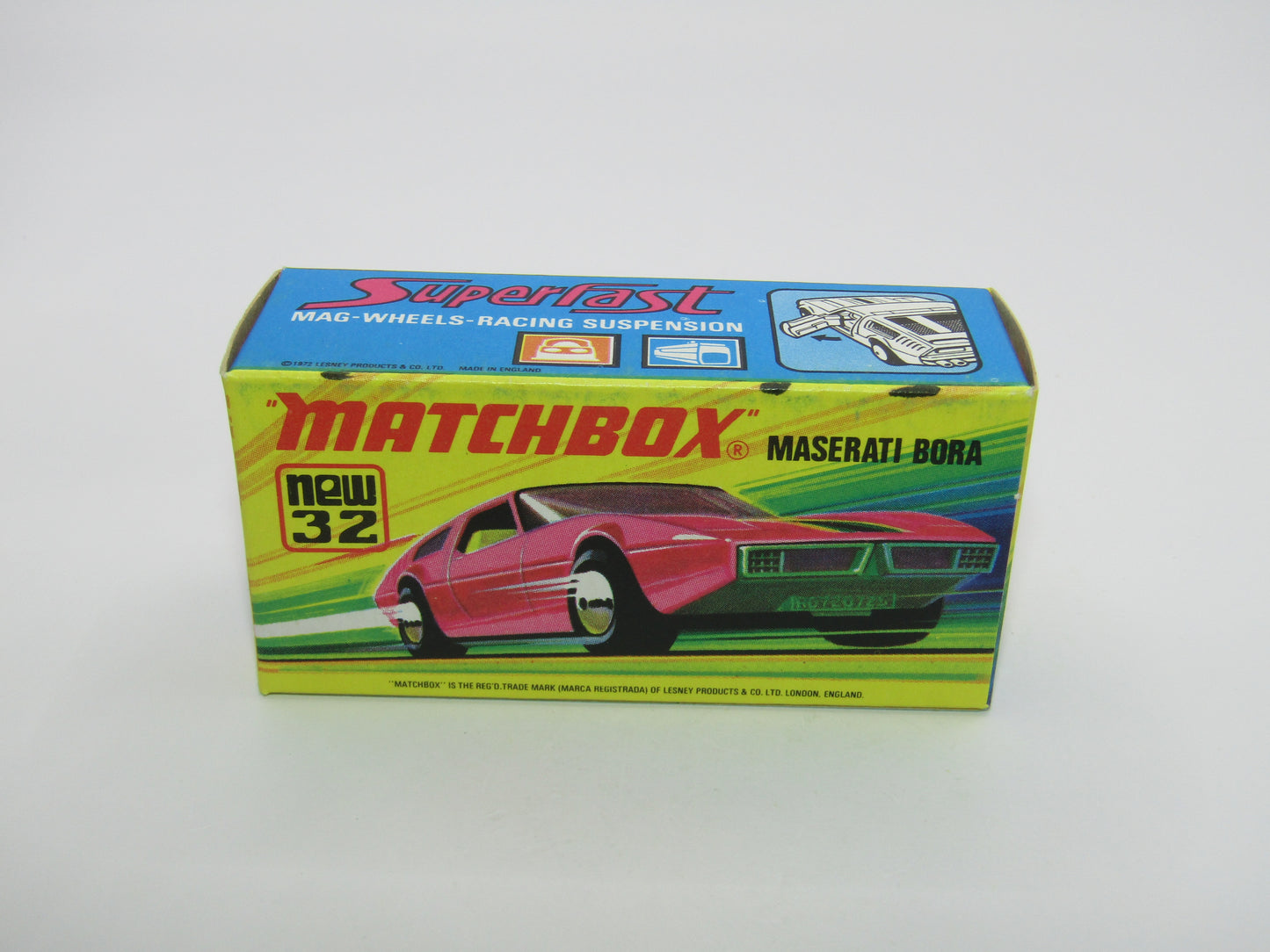 Matchbox Superfast No 32B Maserati Bora DARK Magenta, LIME GREEN Base