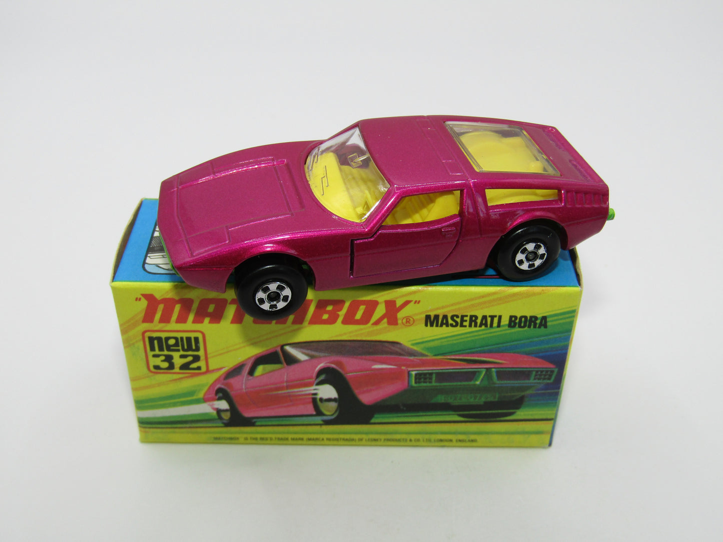 Matchbox Superfast No 32B Maserati Bora PURPLE 5 Spoke Wheels No Labels
