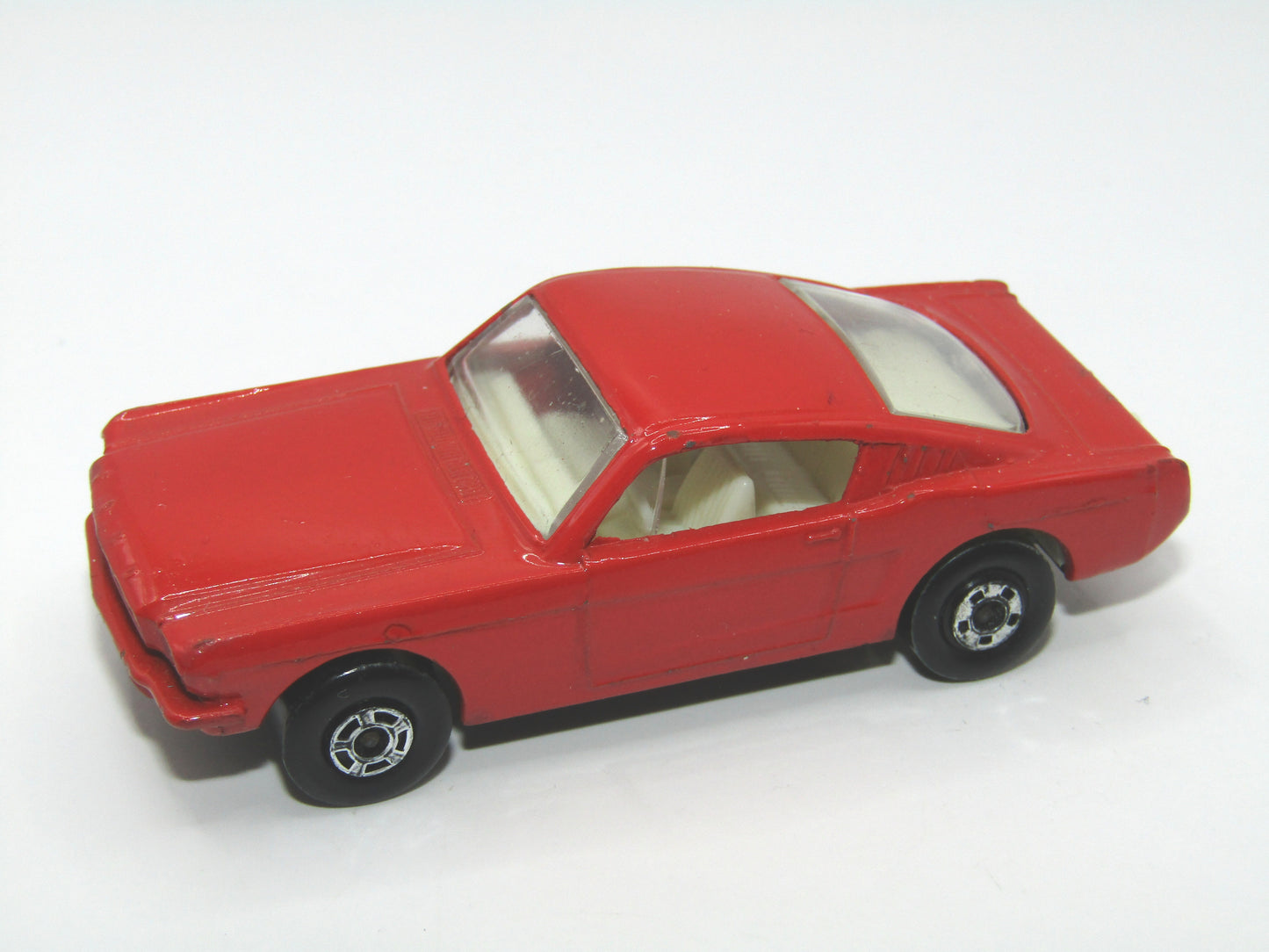 Matchbox Superfast 8A Ford Mustang RED White Iterior