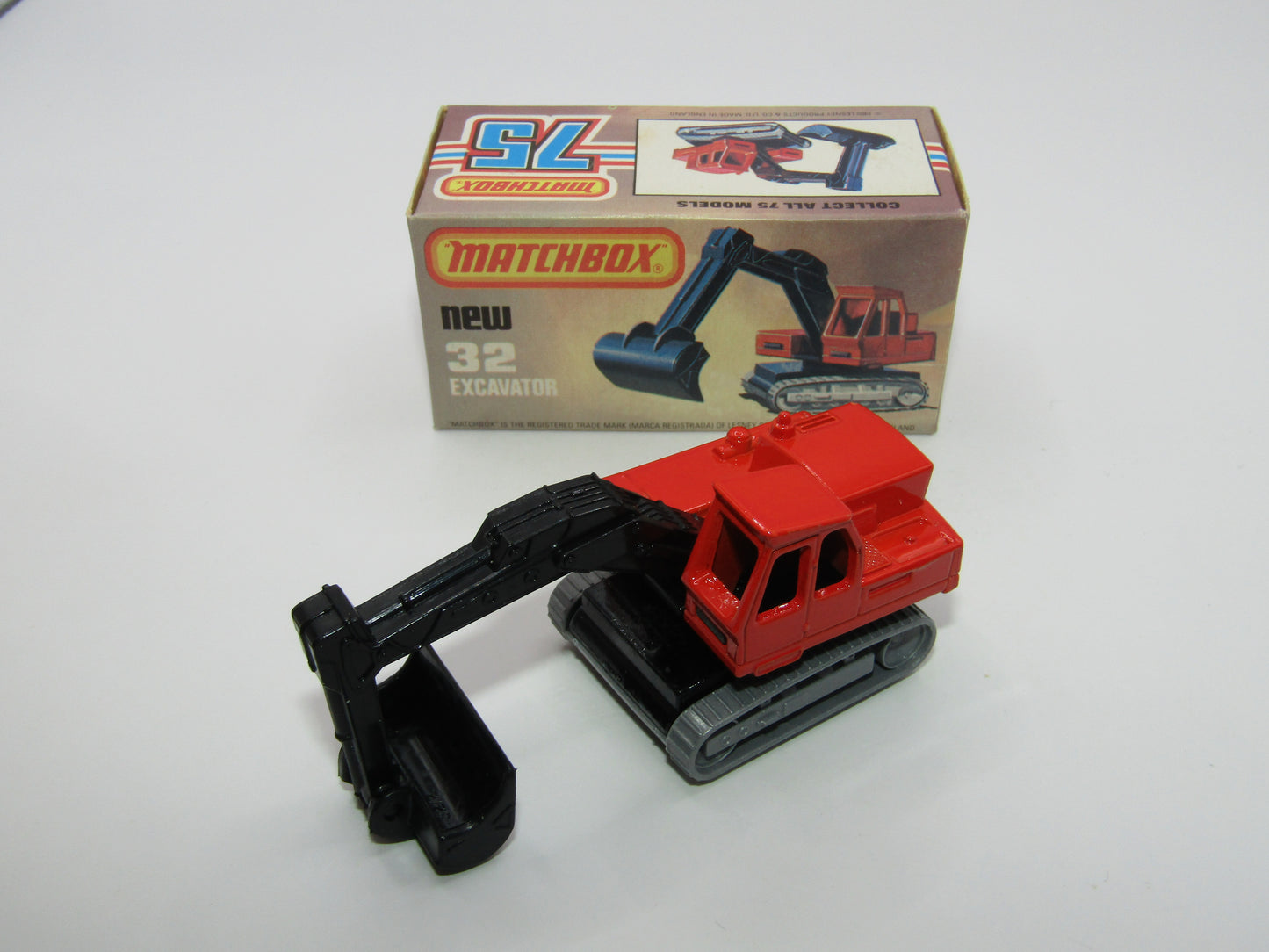 Matchbox Superfast No 32D Atlas Excavator without ATLAS BLACK Platform