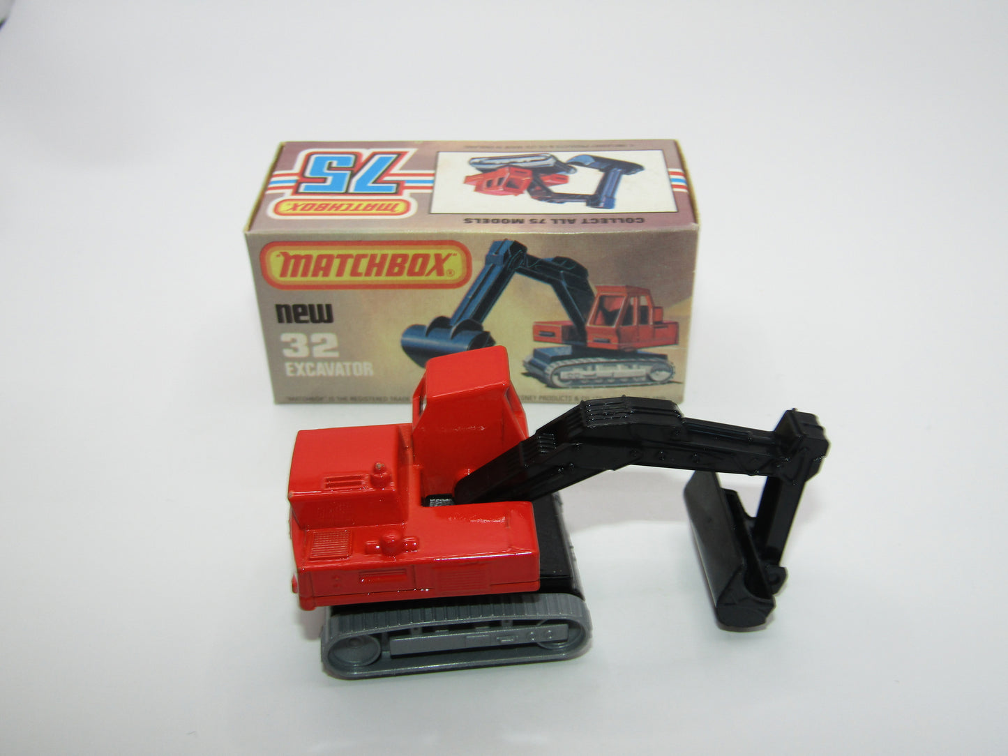 Matchbox Superfast No 32D Atlas Excavator without ATLAS BLACK Platform