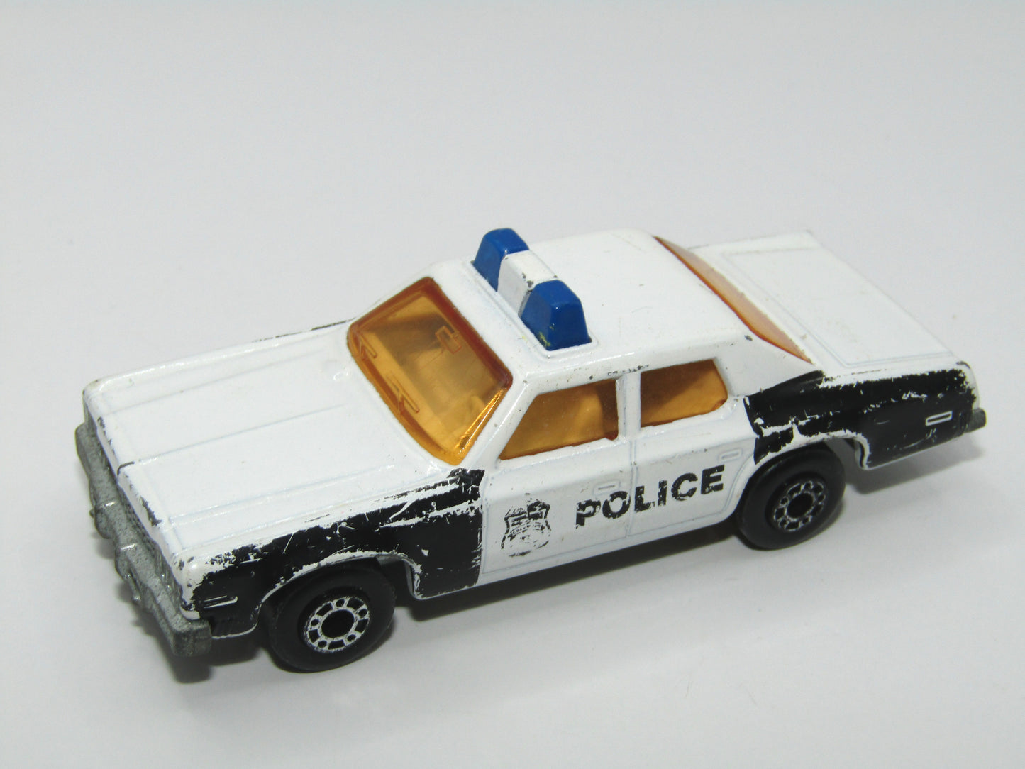 Matchbox Superfast 10C Plymouth Gran Fury SOLID Blue Lights