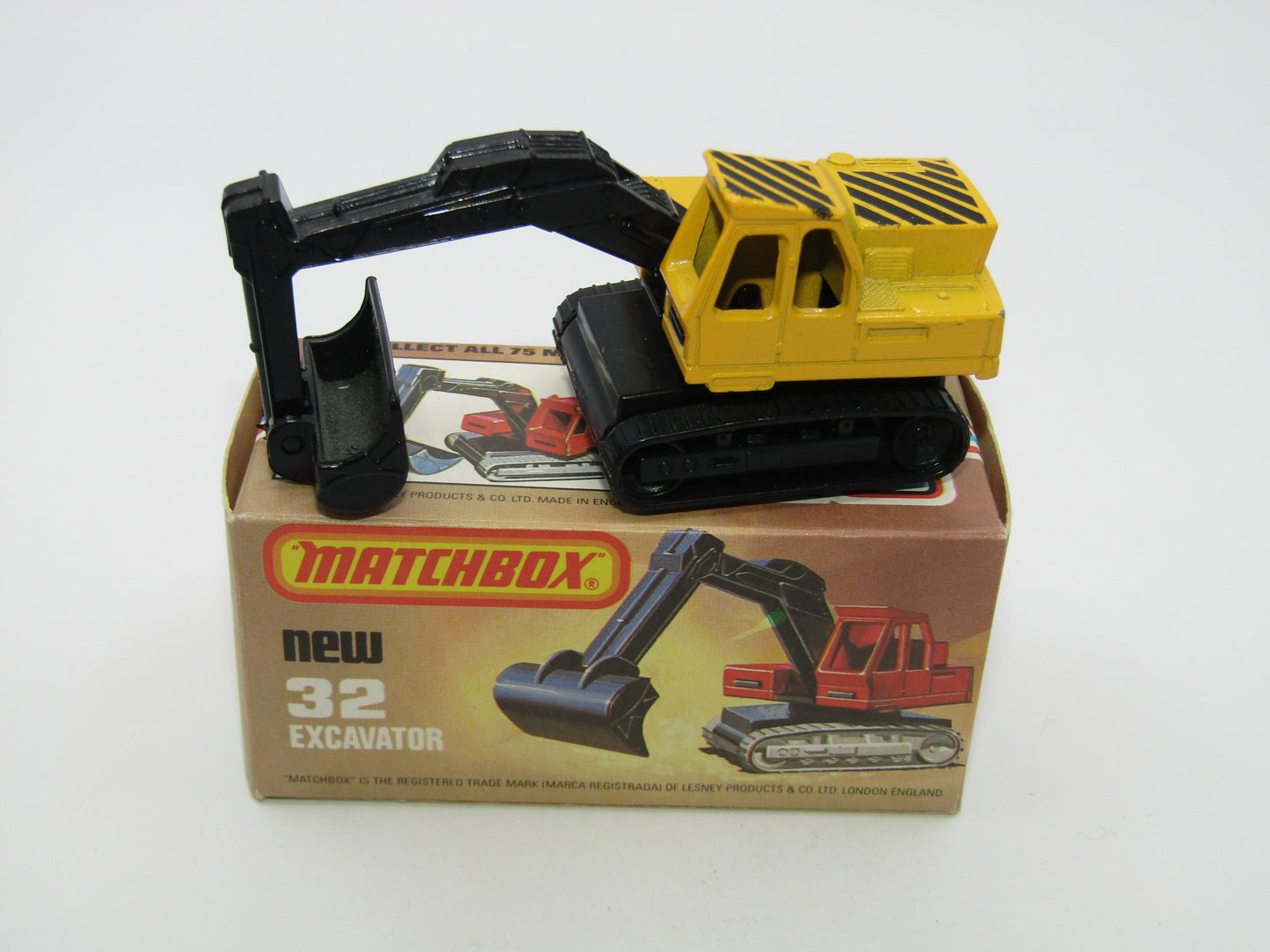 Matchbox Superfast No 32D Atlas Excavator Yellow Black Stripe Tampo