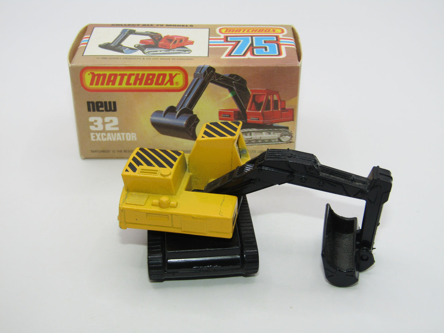 Matchbox Superfast No 32D Atlas Excavator Yellow Black Stripe Tampo