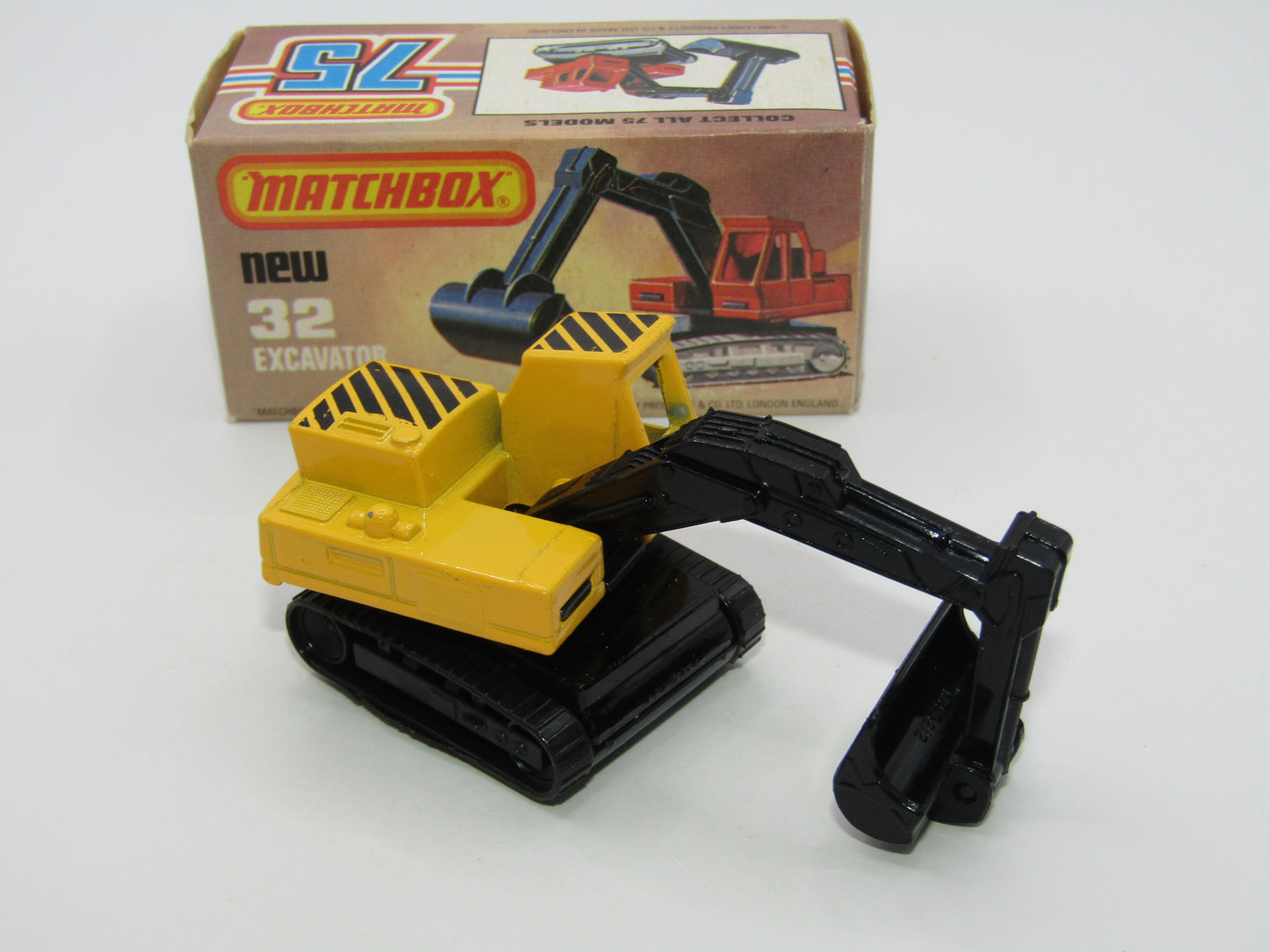 Matchbox Superfast No 32D Atlas Excavator Yellow Black Stripe CAT Tampo