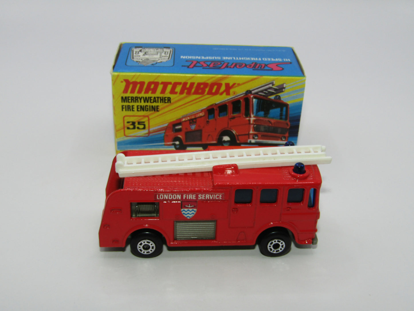 Matchbox Superfast No 35A Merryweather Fire Engine DOT DASH GOLD BASE