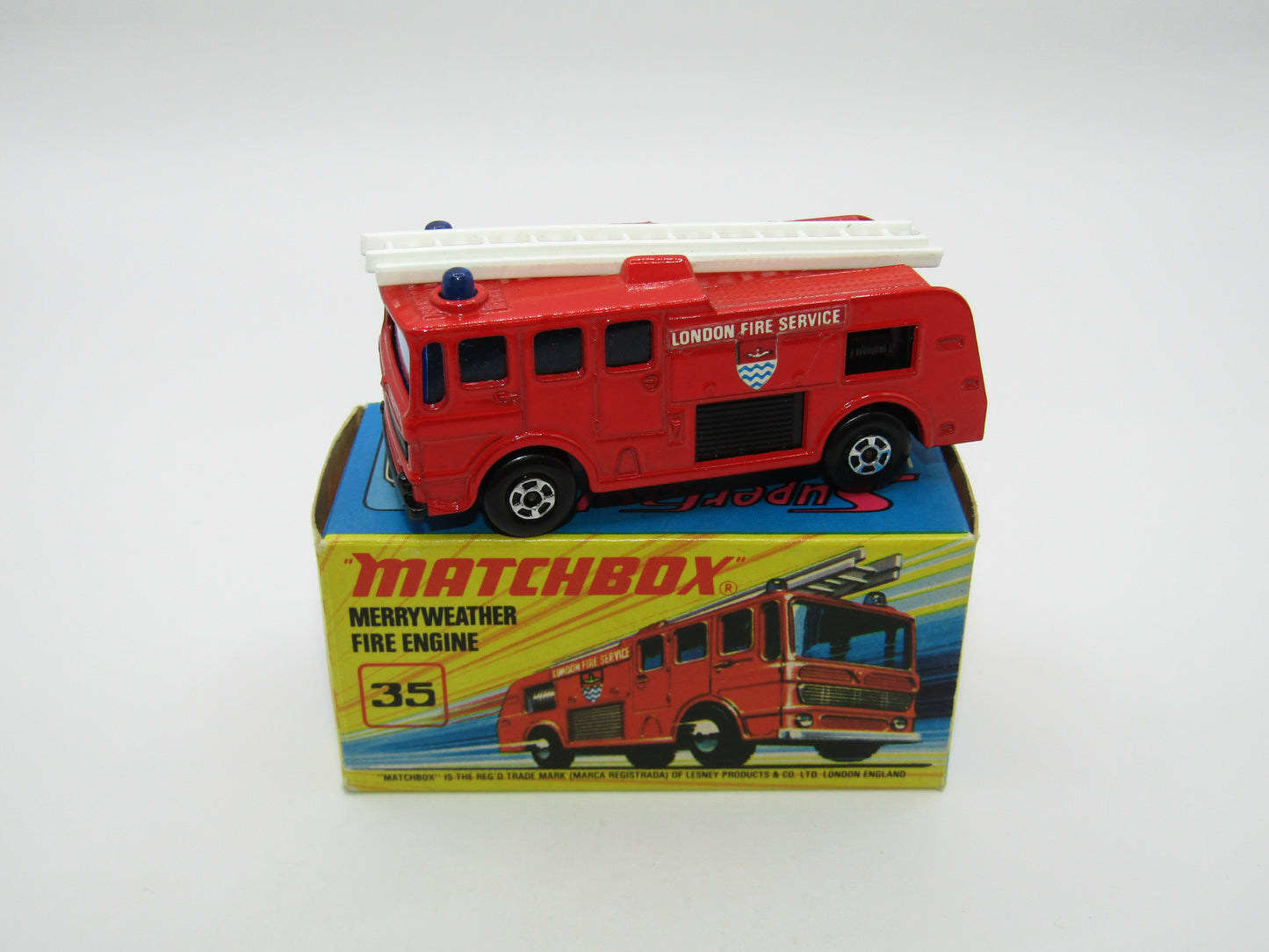 Matchbox Superfast No 35A Merryweather Fire Engine BLACK Interior