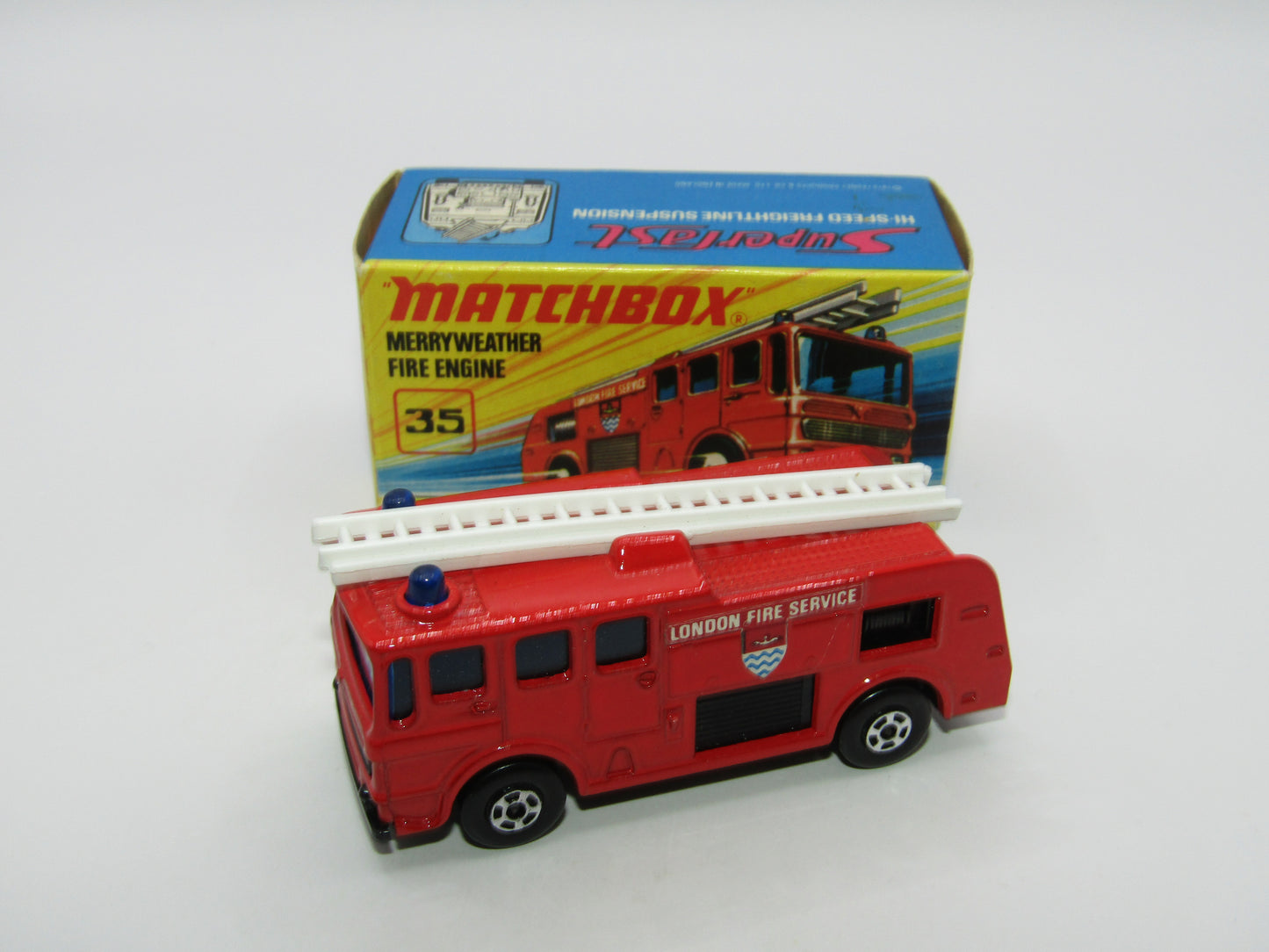 Matchbox Superfast No 35A Merryweather Fire Engine BLACK Interior