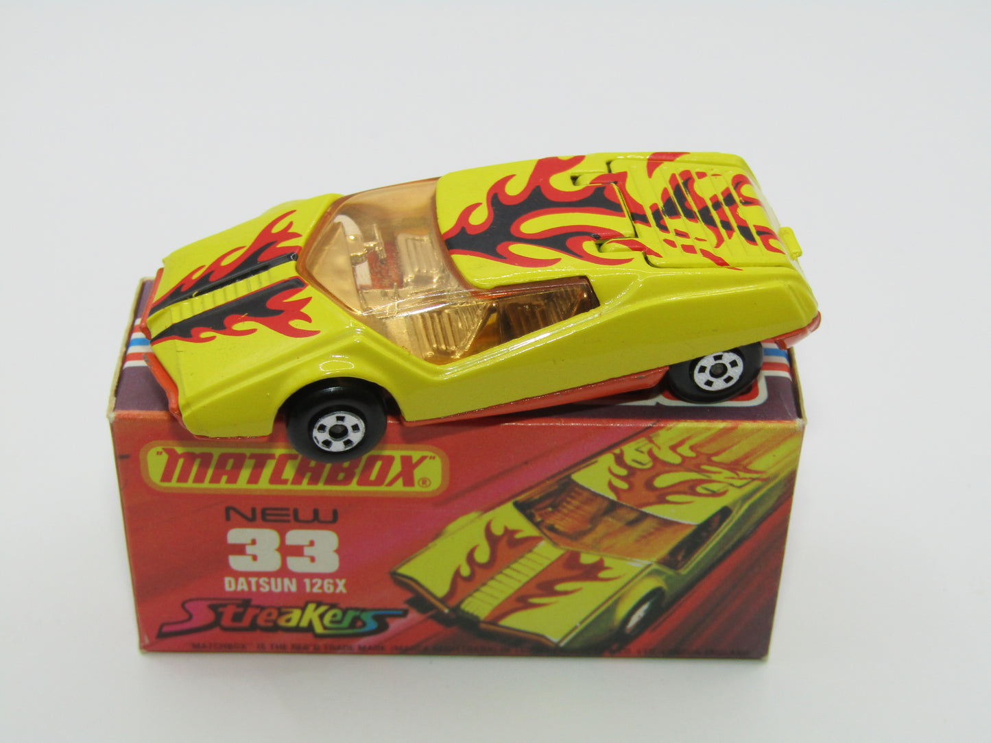 Matchbox Superfast 33B Datsun 126X Streakers Light Amber Windows Orange Base