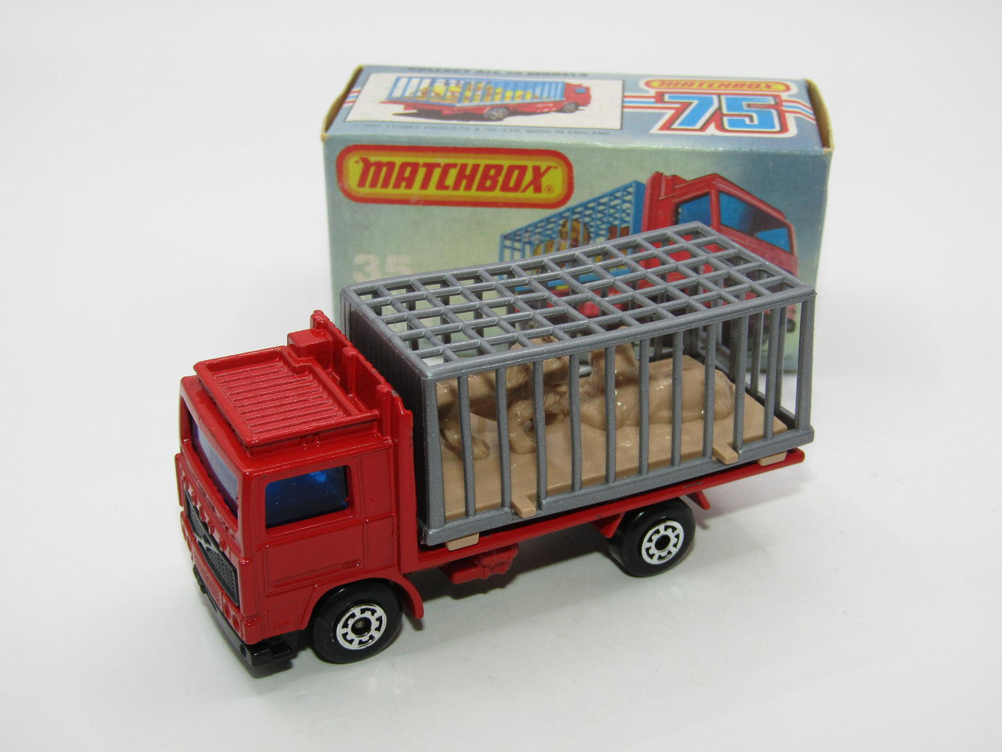 Matchbox Superfast No 35D Zoo Truck DARK BLUE Windows Grey Cage