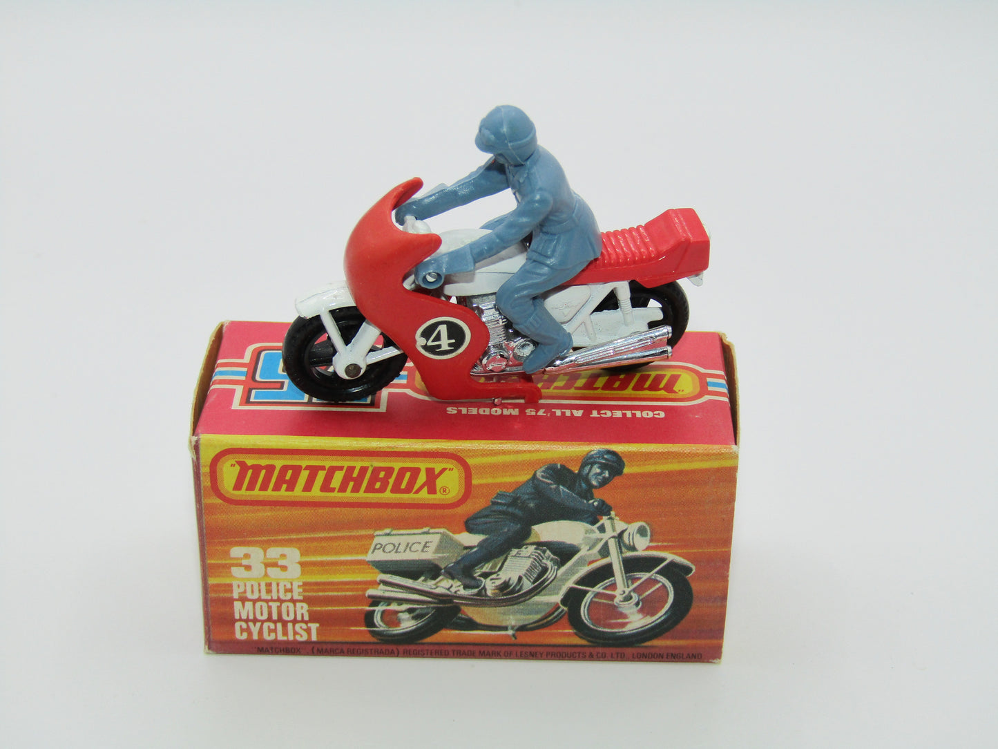 Matchbox Superfast 33C Police Motorcyclist Red Airscreen 4 Label