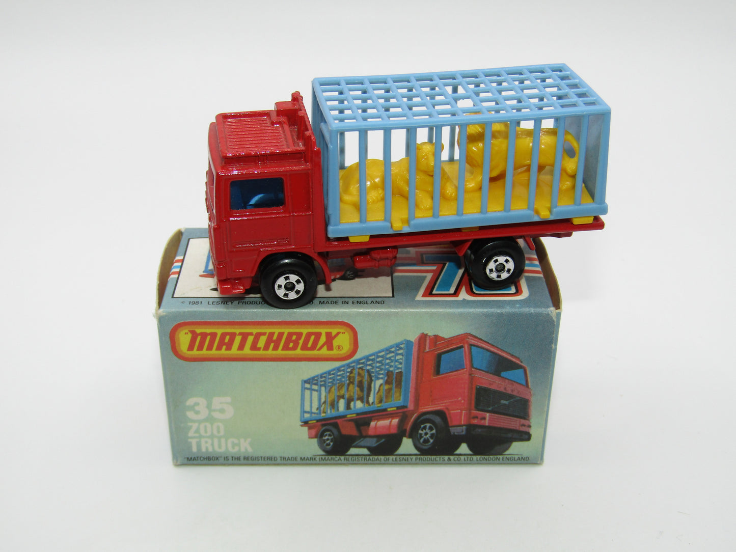 Matchbox Superfast No 35D Zoo Truck RED BASE 5 Spoke Wheels