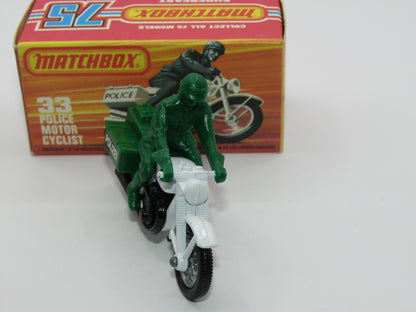 Matchbox Superfast 33C Police Motorcyclist Green Rider Polizei Wire Wheels