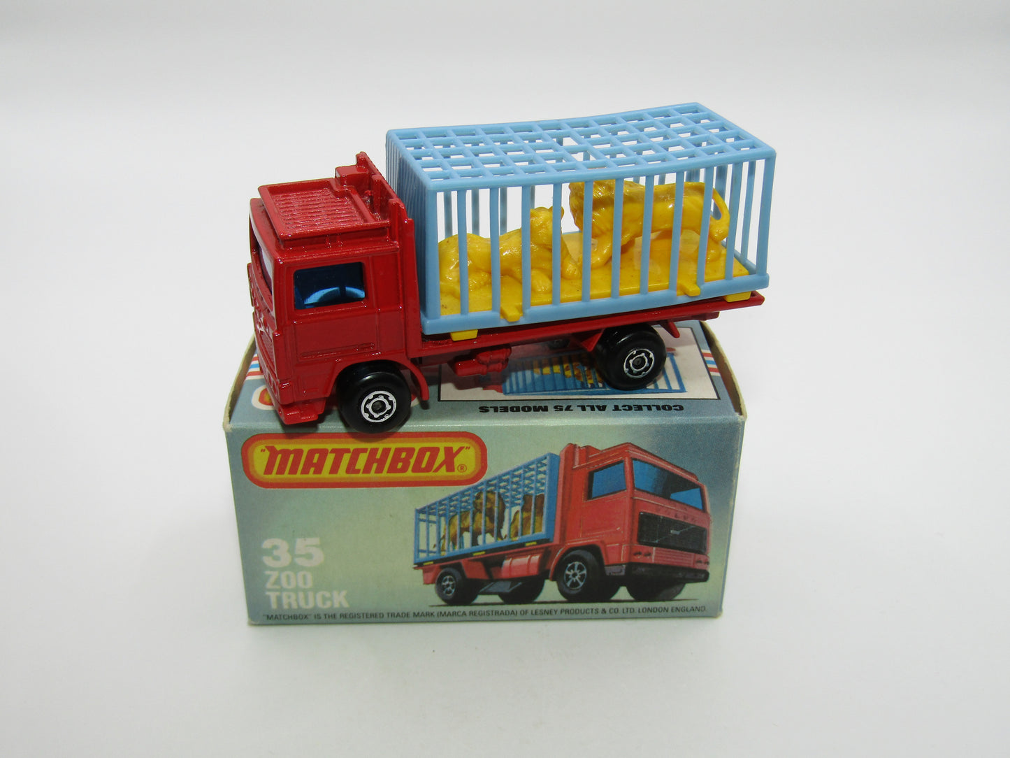 Matchbox Superfast No 35D Zoo Truck RED BASE MALTESE CROSS Wheels