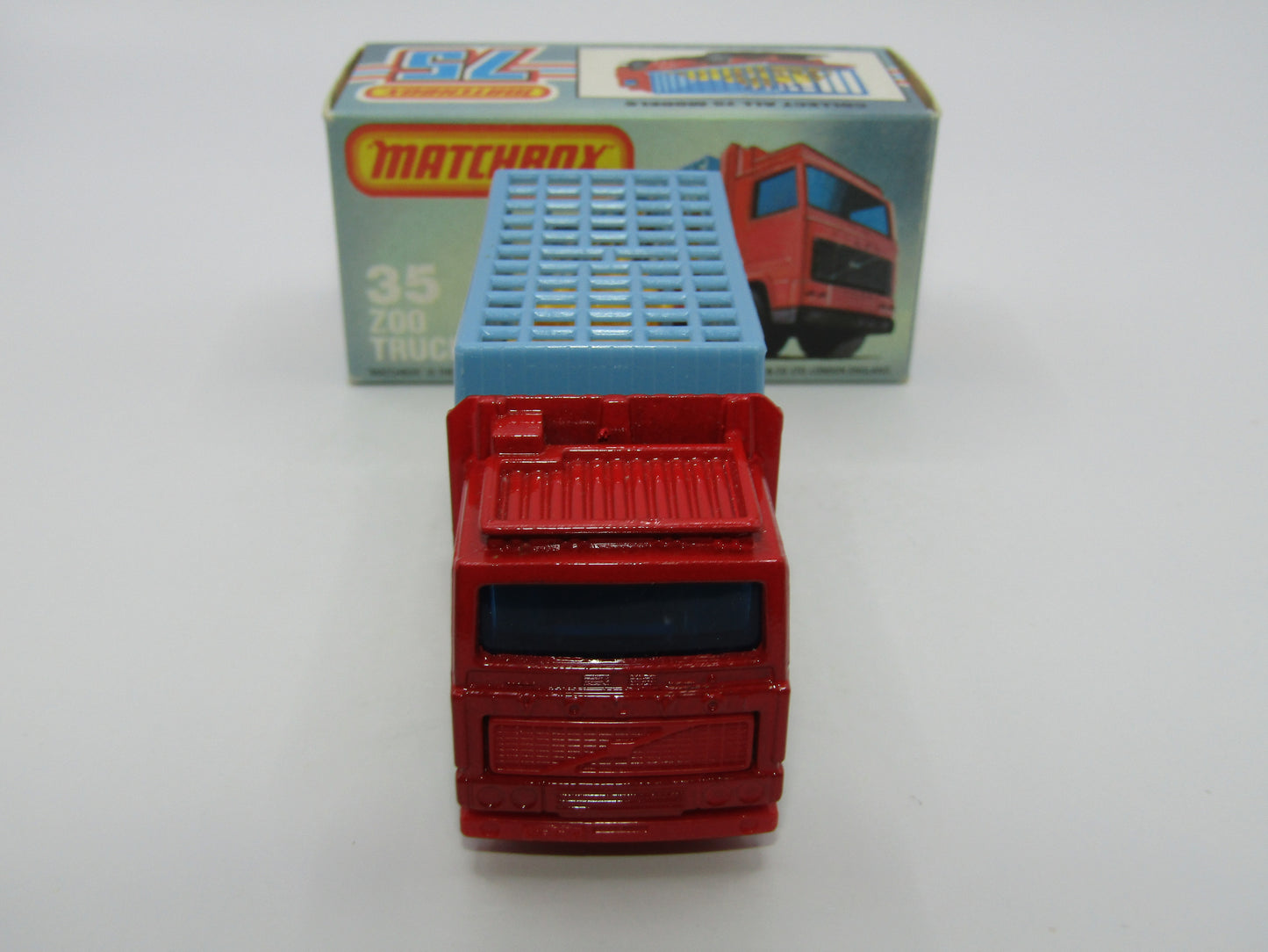 Matchbox Superfast No 35D Zoo Truck RED BASE MALTESE CROSS Wheels