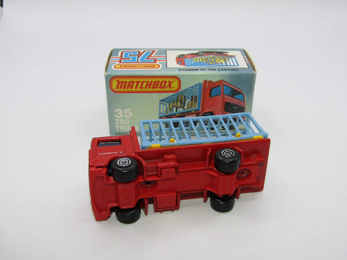 Matchbox Superfast No 35D Zoo Truck RED BASE MALTESE CROSS Wheels