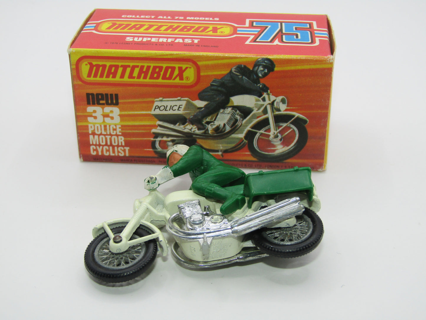Matchbox Superfast 33C Police Motorcyclist CREAM BODY Polizei Wire Wheels