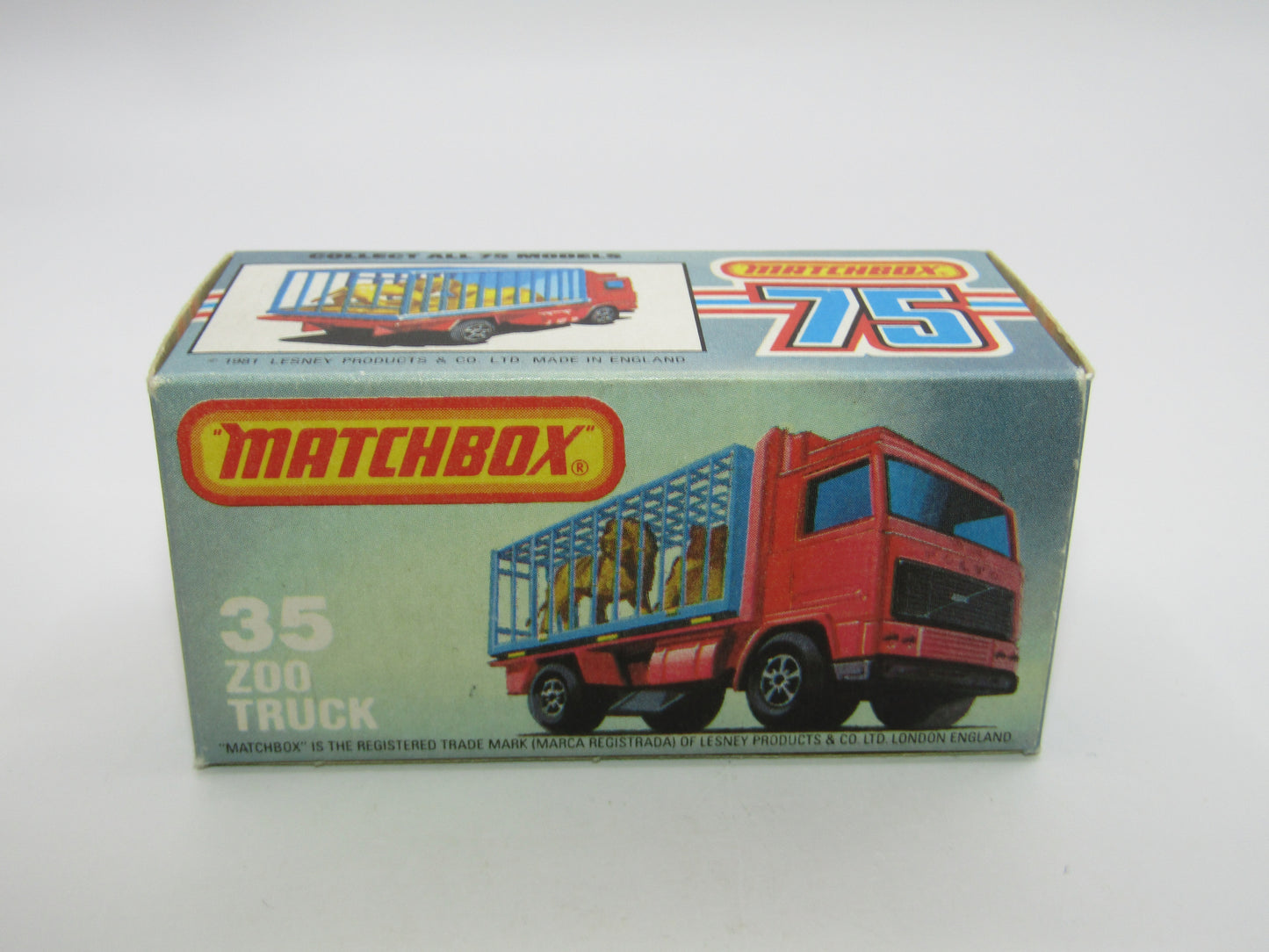 Matchbox Superfast No 35D Zoo Truck SMOKE Windows Blue Cage Yellow Lions