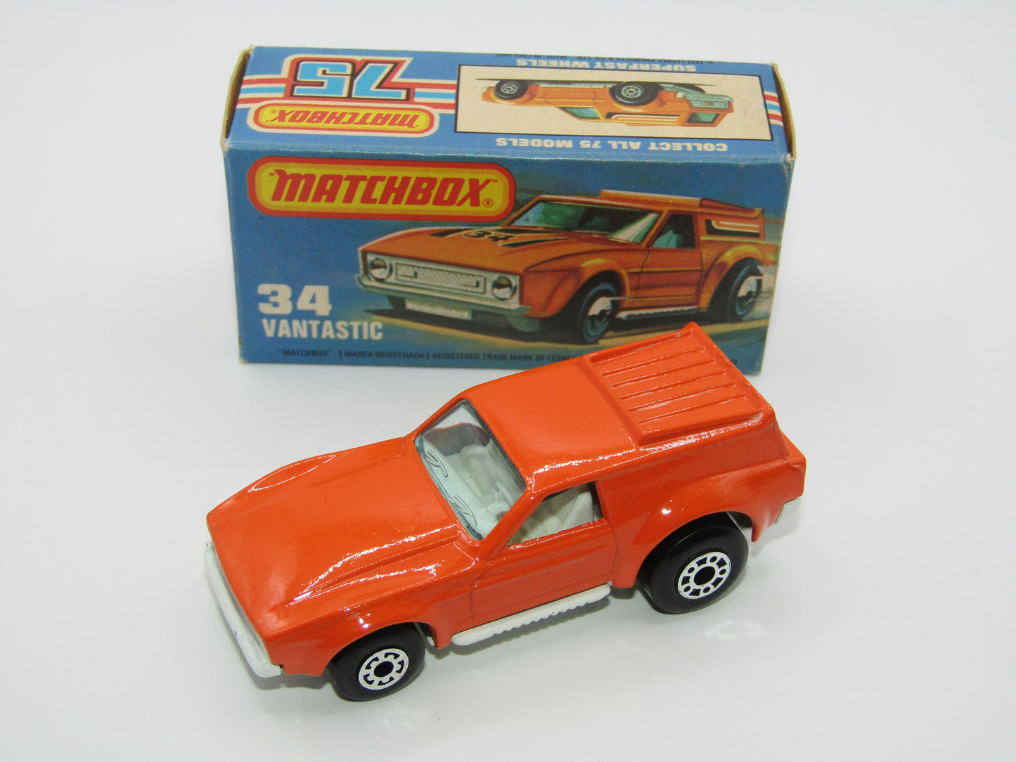 Matchbox Superfast 34B Vantastic NO LABELS & PALE GREEN Windows