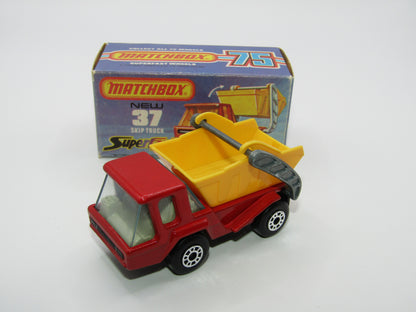 Matchbox Superfast No 37C Skip Truck Light Red BLUE TINTED Windows