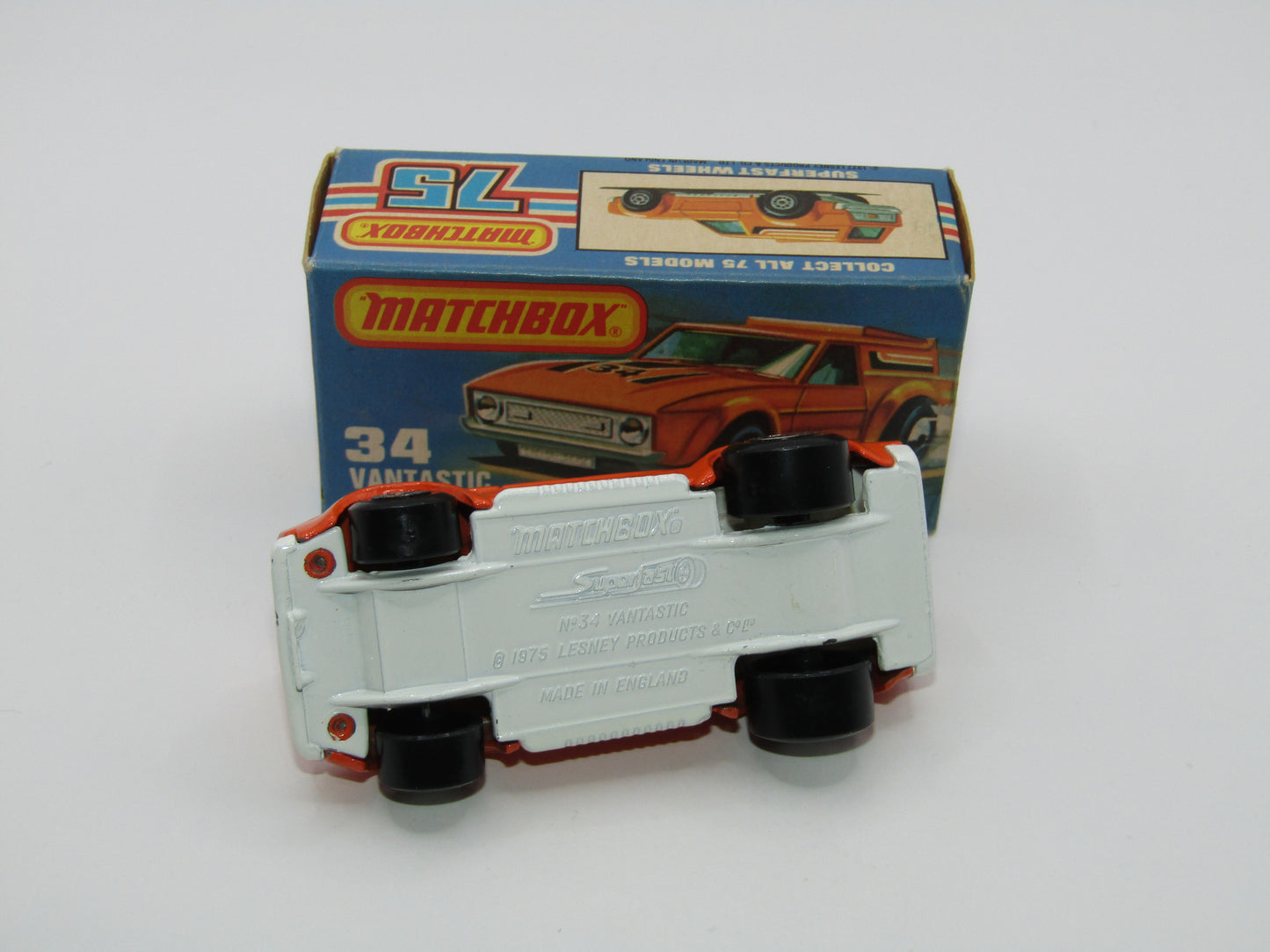 Matchbox Superfast 34B Vantastic NO LABELS & PALE GREEN Windows