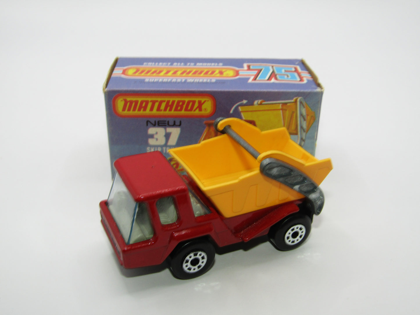 Matchbox Superfast No 37C Skip Truck DARK Red BLUE TINTED Windows