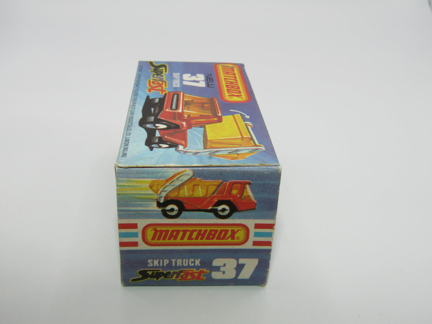 Matchbox Superfast No 37C Skip Truck DARK Red BLUE TINTED Windows