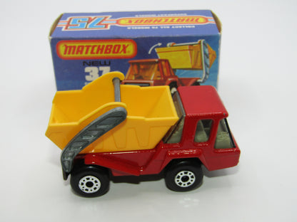 Matchbox Superfast No 37C Skip Truck SMOKE windows MET BROWN Base