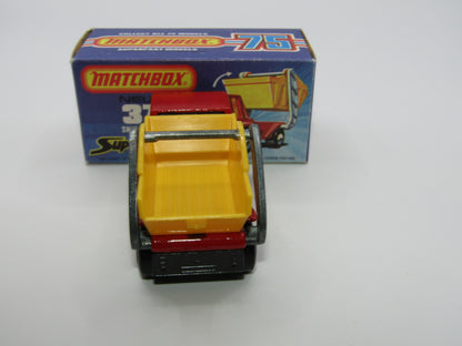 Matchbox Superfast No 37C Skip Truck SMOKE windows GREY-BROWN Base