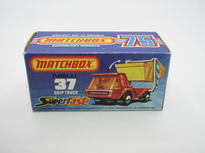 Matchbox Superfast No 37C Skip Truck SMOKE windows GREY-BROWN Base