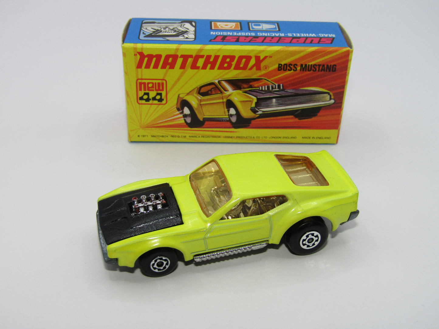 Matchbox Superfast 44B Boss Mustang LIGHT LEMON & LIGHT Amber Windows