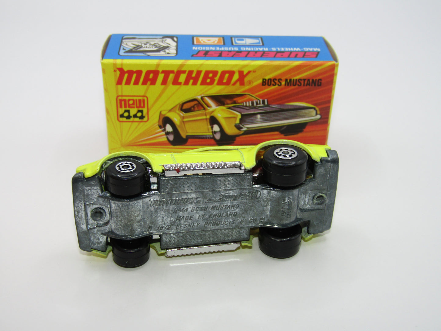 Matchbox Superfast 44B Boss Mustang LIGHT LEMON & LIGHT Amber Windows