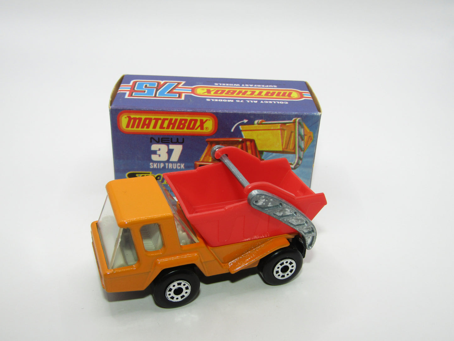 Matchbox Superfast No 37C Skip Truck ORANGE Red Skip, Black Base