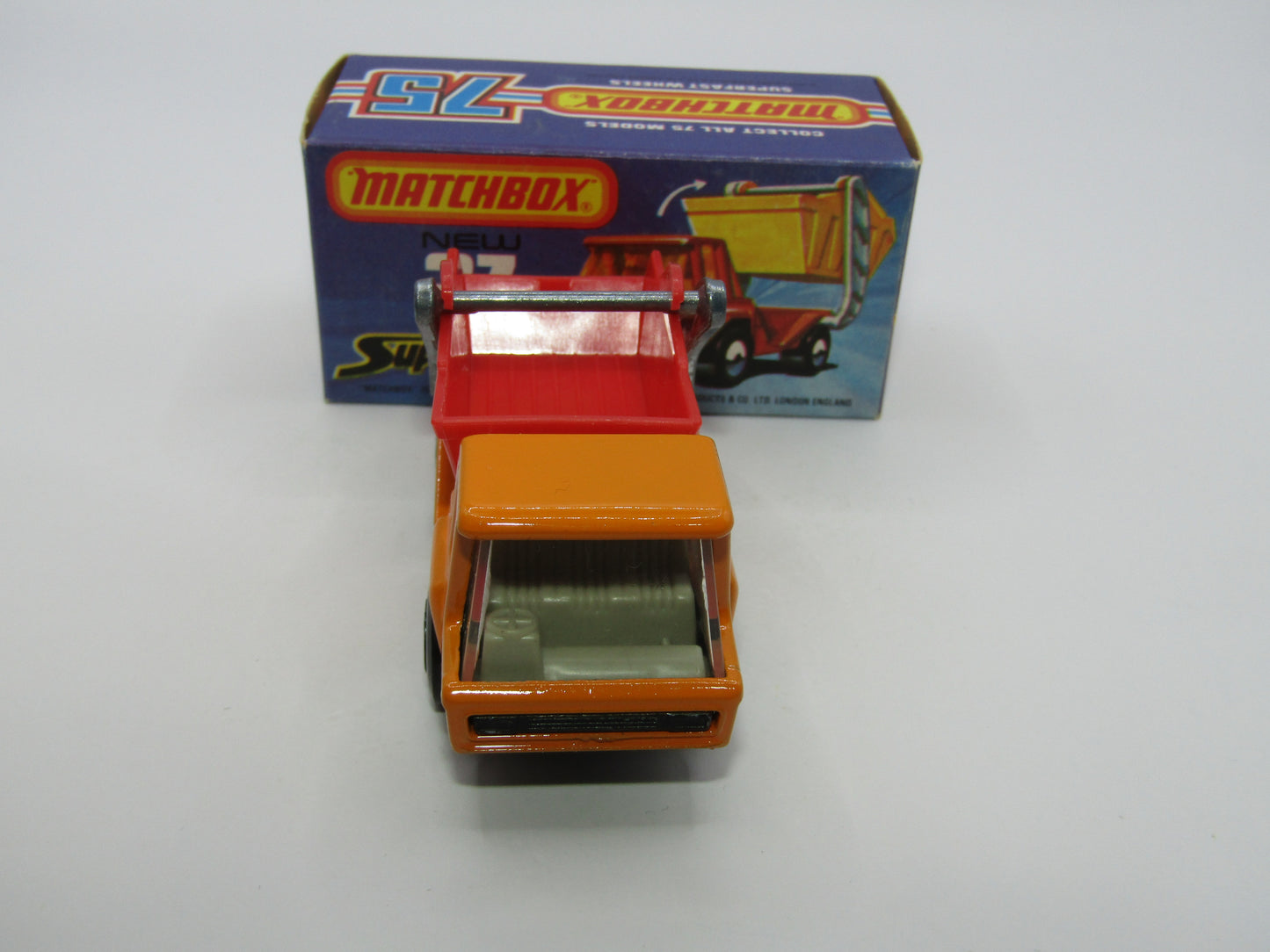 Matchbox Superfast No 37C Skip Truck ORANGE Red Skip, Black Base