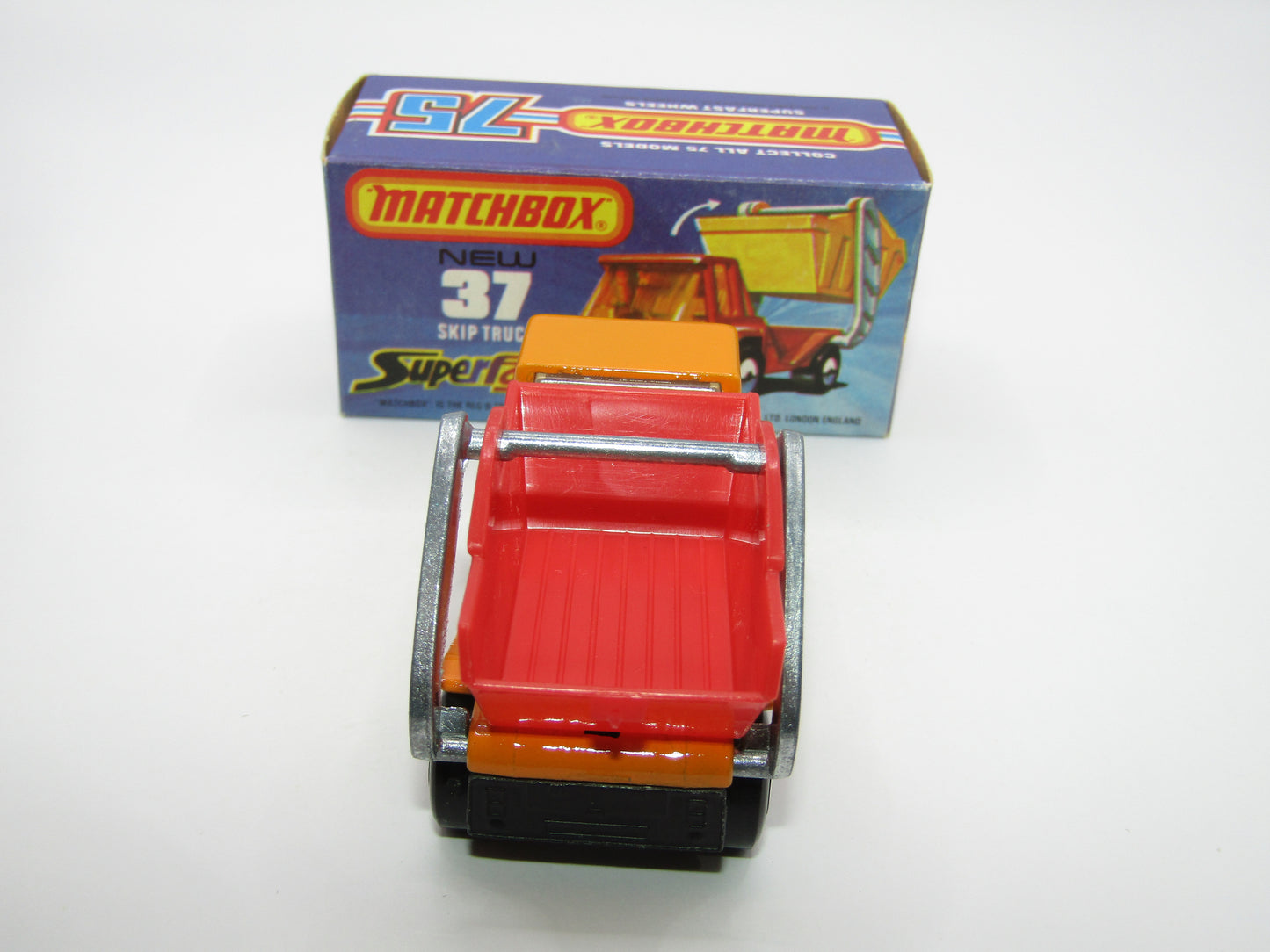 Matchbox Superfast No 37C Skip Truck ORANGE Red Skip, Black Base