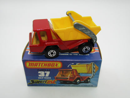 Matchbox Superfast No 37C Skip Truck Red AMBER Windows Grey Interior