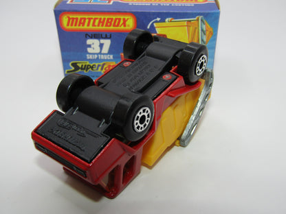 Matchbox Superfast No 37C Skip Truck Red AMBER Windows Grey Interior