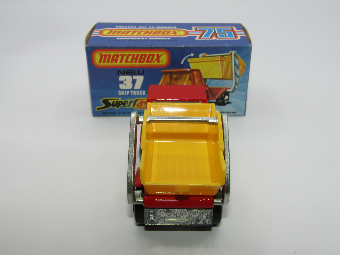 Matchbox Superfast No 37C Skip Truck Red UNPAINTED Base