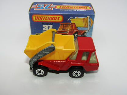 Matchbox Superfast No 37C Skip Truck Red GREY Base