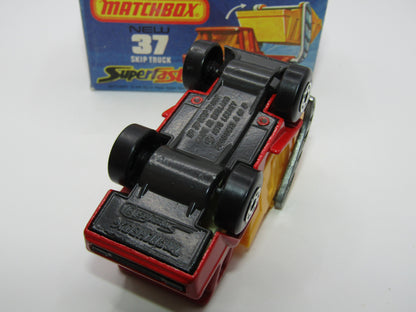 Matchbox Superfast No 37C Skip Truck Red GREY Base