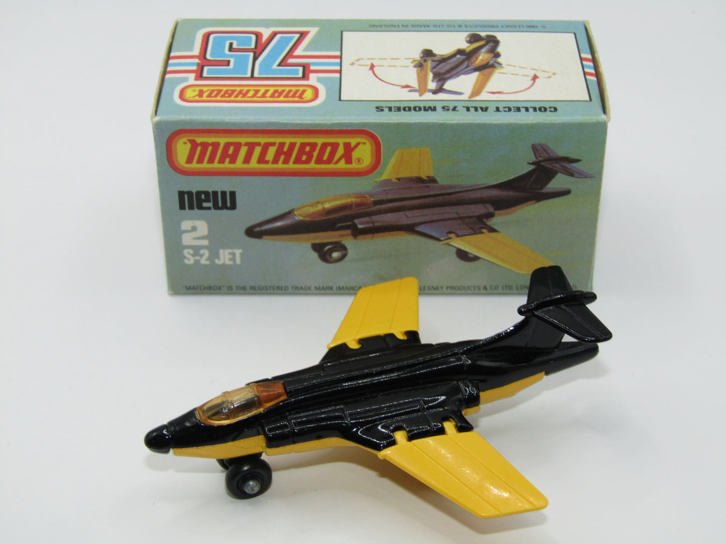 Matchbox Superfast 2D S2 Jet Black & Yellow LIGHT Amber Windows