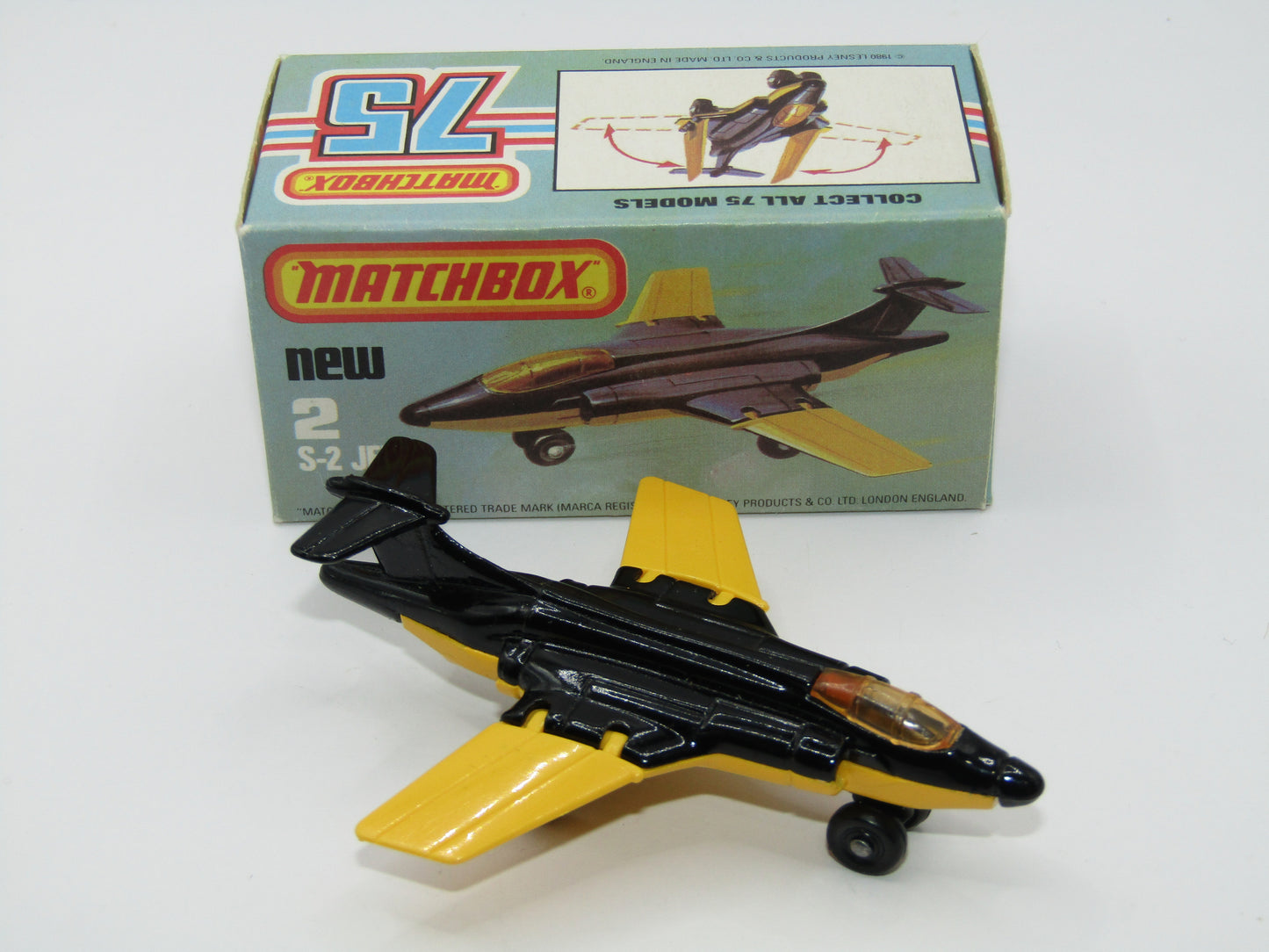 Matchbox Superfast 2D S2 Jet Black & Yellow LIGHT Amber Windows