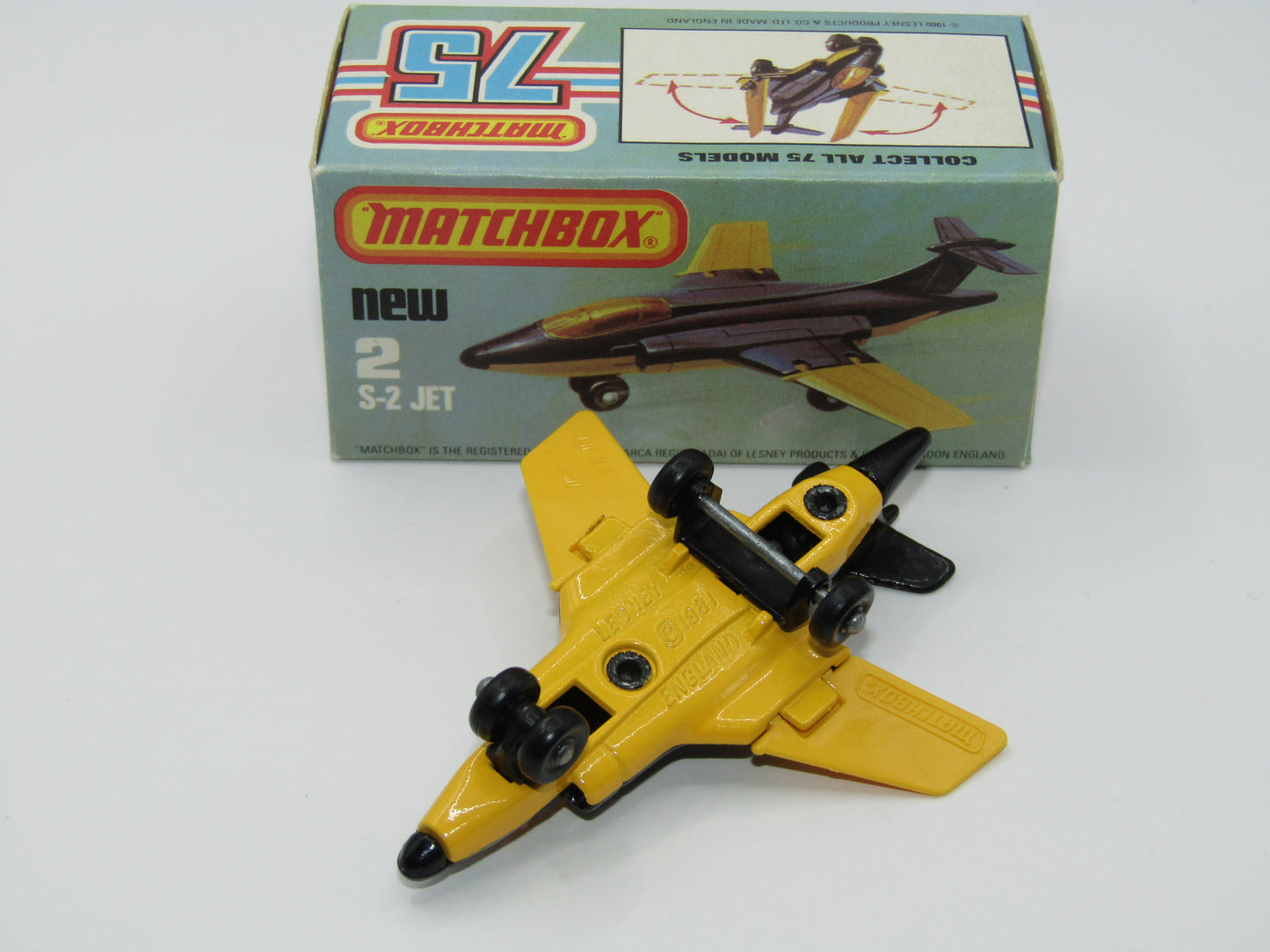 Matchbox Superfast 2D S2 Jet Black & Yellow LIGHT Amber Windows