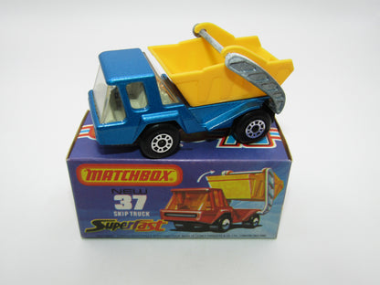 Matchbox Superfast No 37C Skip Truck Metallic Blue FLAT BLACK Base