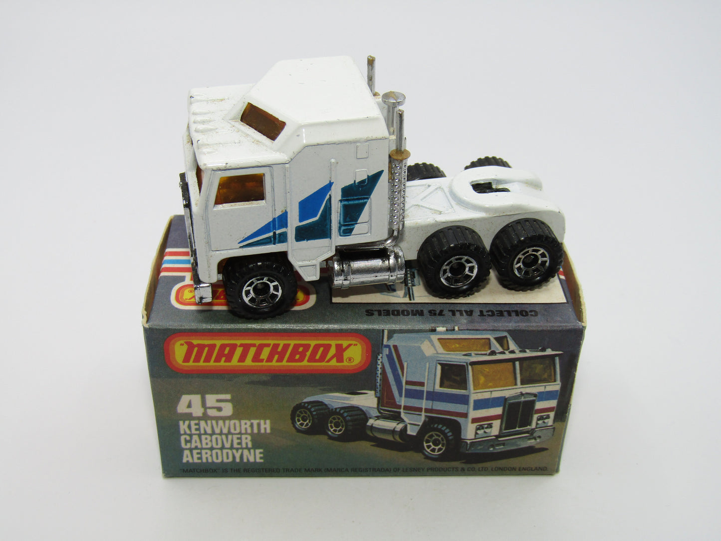 Matchbox Superfast 45C Kenworth Truck White, Blue & Green Tampo