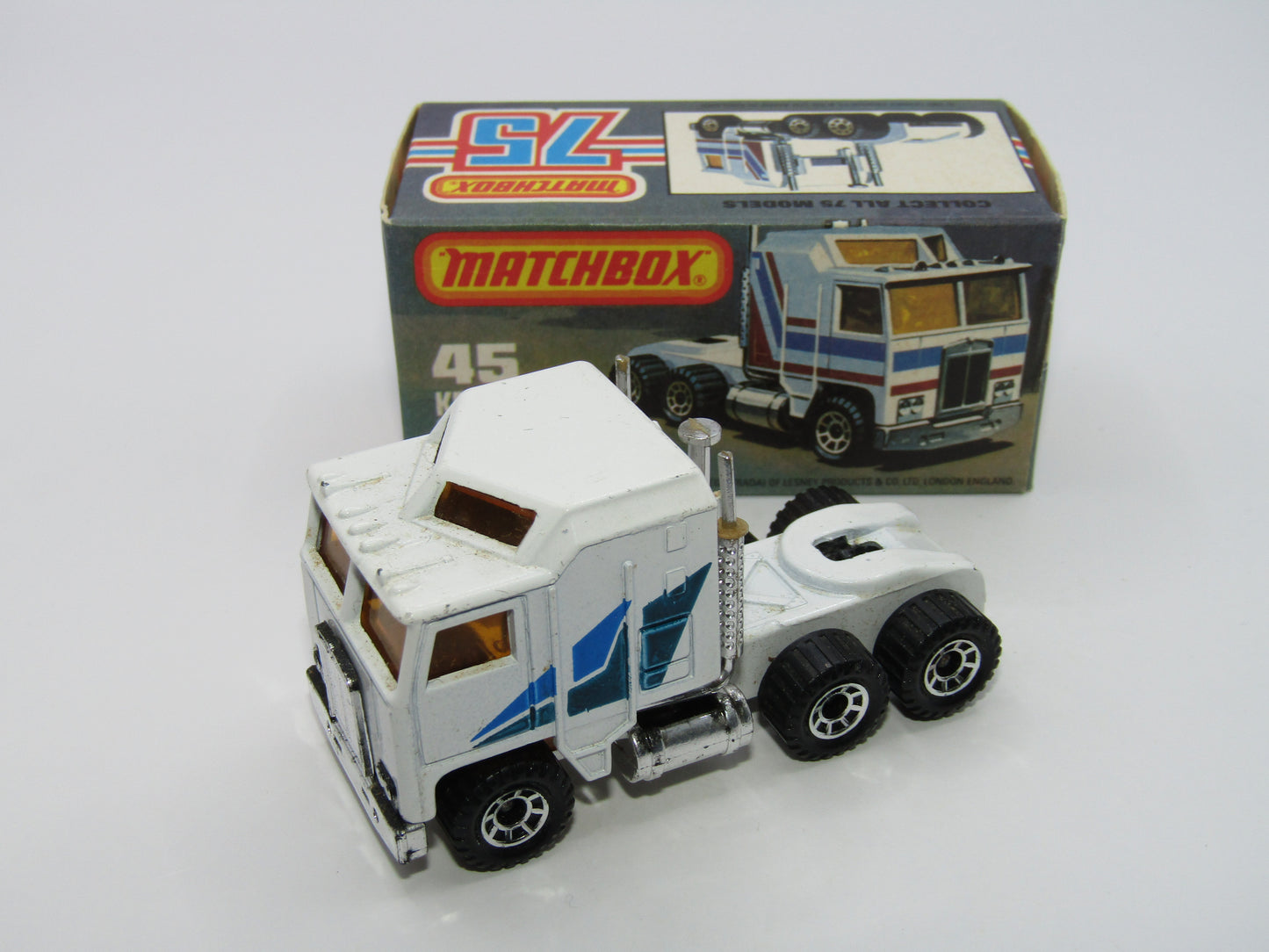Matchbox Superfast 45C Kenworth Truck White, Blue & Green Tampo